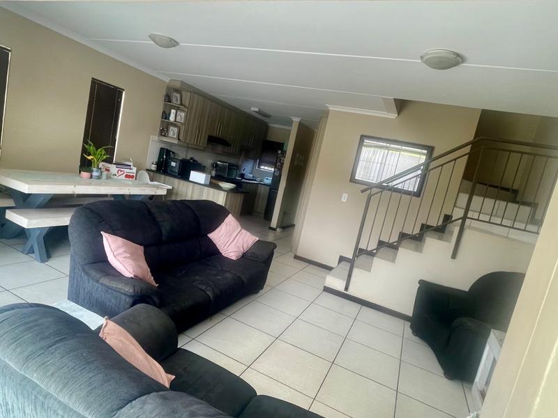 To Let 3 Bedroom Property for Rent in Protea Heights Western Cape